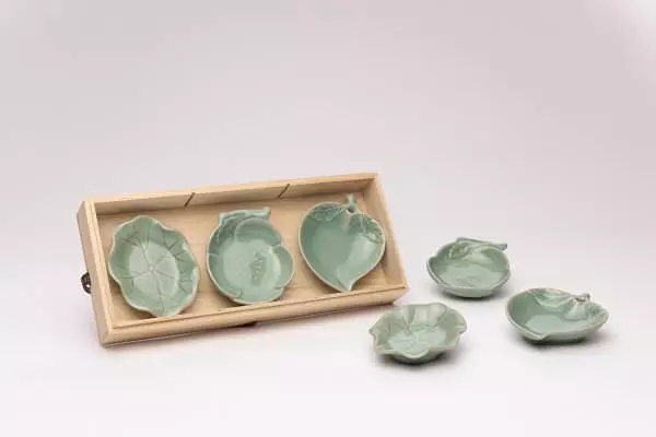Celadon plate set gift box圖片